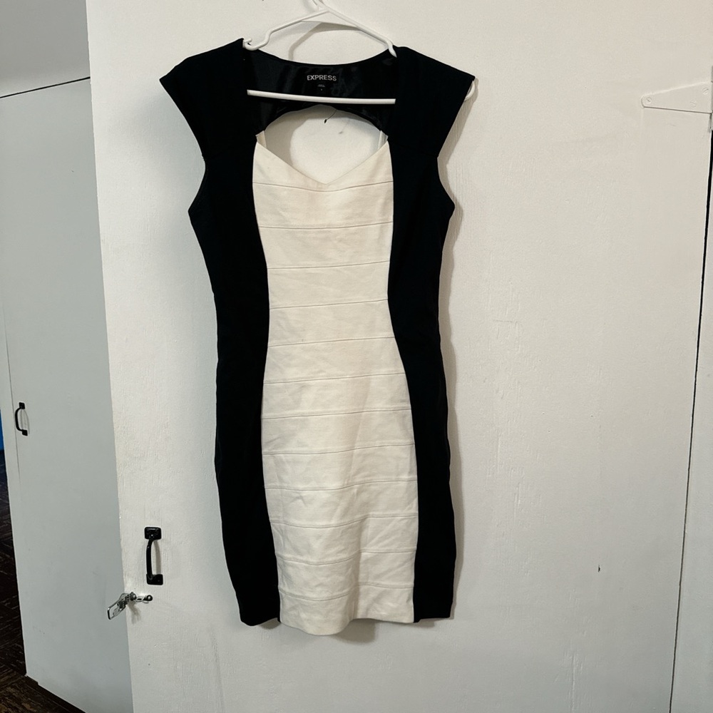 Black and white bodycon dress